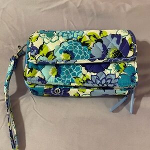 Vera Bradley wristlet Wallet Blueberry Blooms